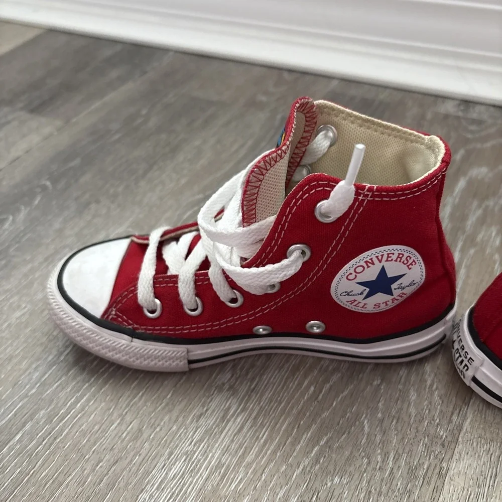 Converse Custom Super Mario Red Children's‎ High Tops Size 11 Titus